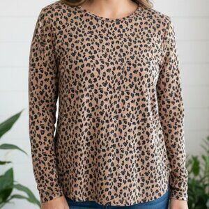 Marley Lilly Size Large Leopard Cheetah Print Long Sleeve Top